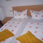 Hotel-pension Sandl Guest house Bogen